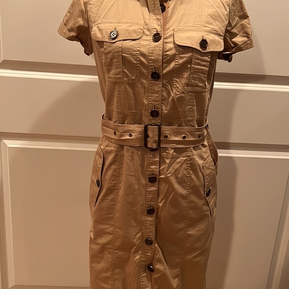 Burberry dress - Picture 3 of 12